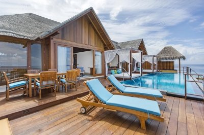 TWO BEDROOM REEF RESIDENCE WITH POOL